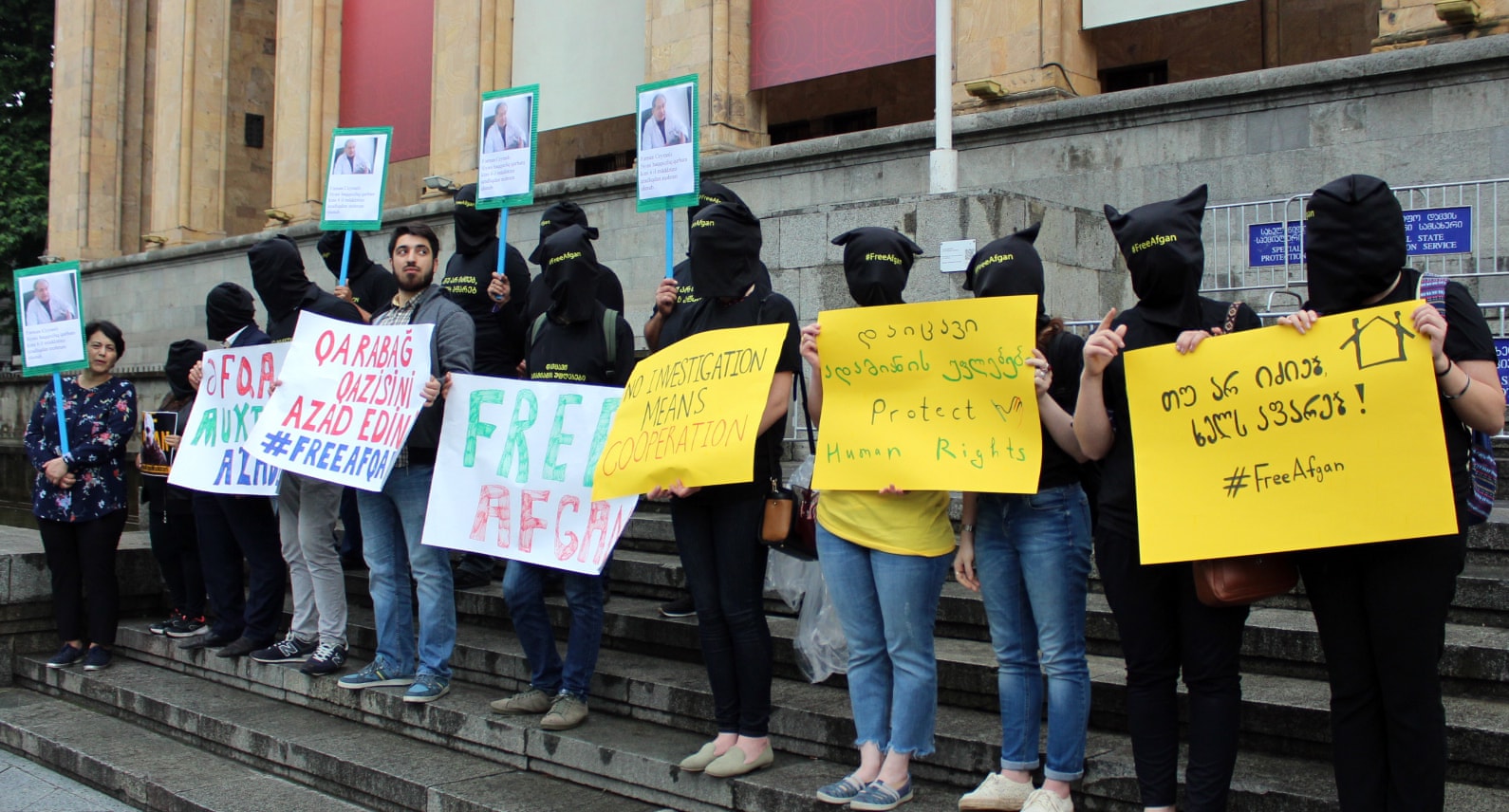 Участники акции в&nbsp;поддержку Мухтарлы. Фото Инны Кукуджановой для &laquo;Кавказского узла&raquo;