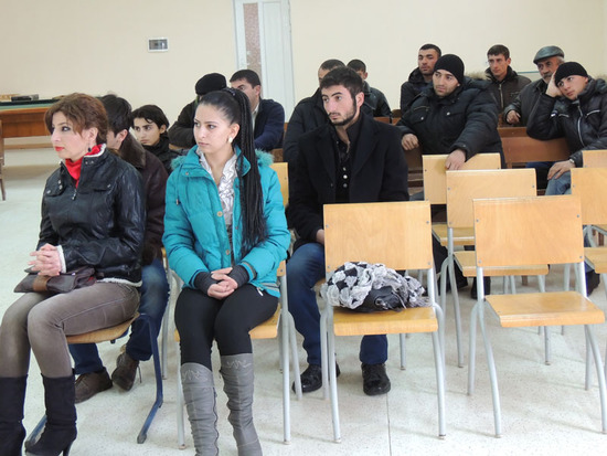 Члены партии &laquo;Национальное возрождение&raquo;.