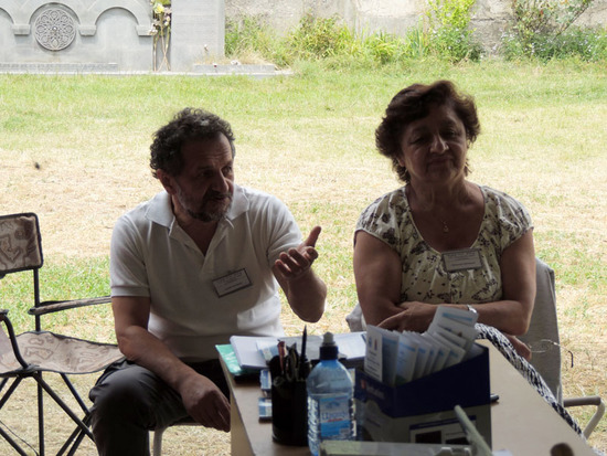 Аветисовы: Владик Аванесович и Светлана Аванесовна. Аветисовы: Владик Аванесович и Светлана Аванесовна.