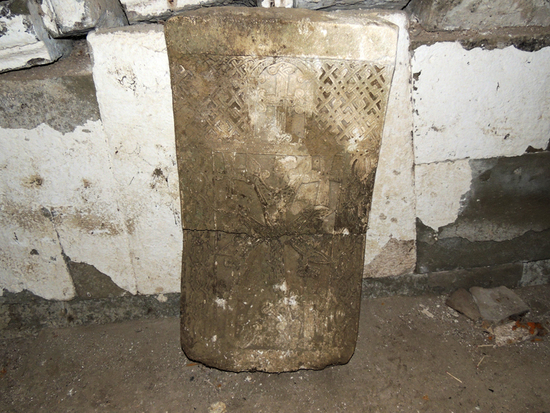 Церковь &laquo;Сурб Аствацацин&raquo; (&laquo;Успенья Прсвятой Богородицы&raquo;). Хачкар.