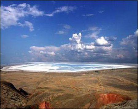 Озеро Баскунчак. Фото с сайта www.expo2008.ru Озеро Баскунчак. Фото с сайта www.expo2008.ru