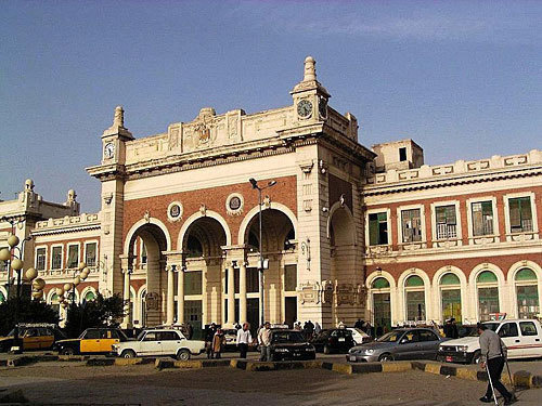 Египет, Александрия, железнодорожный вокзал. Фото с сайта http://en.wikipedia.org Египет, Александрия, железнодорожный вокзал. Фото с сайта http://en.wikipedia.org