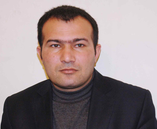 Сотрудник газеты "Азадлыг"
Сеймур Хазиев на пресс-конференции в офисе Института свободы и безопасности репортеров. Баку, 26 марта 2011 г. Фото"Кавказского узла"