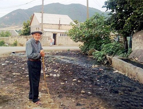 Грузия, регион Квемо-Картли (Борчалы), село Фахралы. 2009 г. Фото: www.borchali.net Грузия, регион Квемо-Картли (Борчалы), село Фахралы. 2009 г. Фото: www.borchali.net