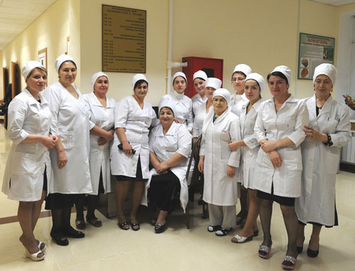 Введены в эксплуатацию два новых медицинских учреждения в Дагестане. На снимке: на открытии корпуса неврологии и нейрохирургии Республиканской больницы № 2. Махачкала, 27 марта 2012 г. Фото Альберта Токаева для «Кавказского узла»
Введены в эксплуатацию два новых медицинских учреждения в Дагестане. На снимке: на открытии корпуса неврологии и нейрохирургии Республиканской больницы № 2. Махачкала, 27 марта 2012 г. Фото Альберта Токаева для «Кавказского узла»