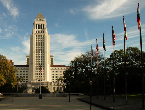 Лос-Анджелес, здание муниципалитета. Фото:  Matt Schilder,http://www.flickr.com/photos/schilder/5326588916