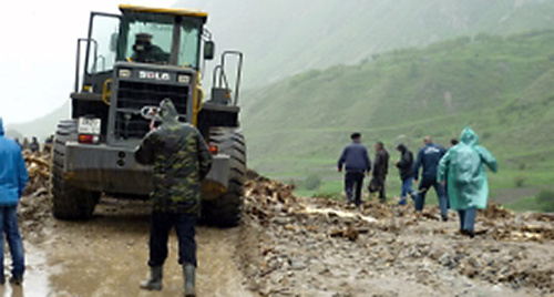 Аварийно-восстановительные работы в Черекском районе, КБР. Фото: http://07.mchs.gov.ru/operationalpage/operational/item/2808739/ Аварийно-восстановительные работы в Черекском районе, КБР. Фото: http://07.mchs.gov.ru/operationalpage/operational/item/2808739/