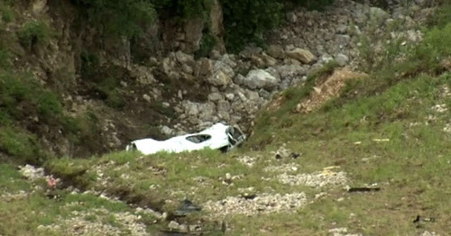 На месте ДТП в Веденском районе Чечни. 22 июля 2015 г. Фото http://95.mchs.gov.ru/