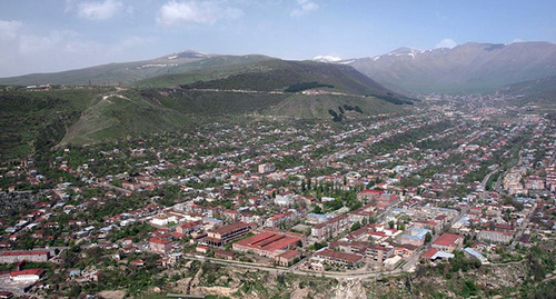 Город Горис, регион Сюник, Армения. Фото: http://rus.azatutyun.am/archive/New/20150629/3282/3282.html?id=27063626 Город Горис, регион Сюник, Армения. Фото: http://rus.azatutyun.am/archive/New/20150629/3282/3282.html?id=27063626