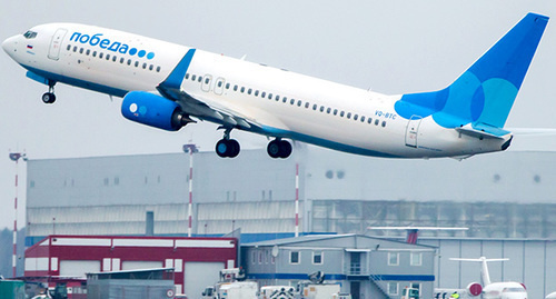 Взлёт самолёта авиакомпании "Победа". Фото: http://anfost.ru/2015/11/05/aviakompanija-pobeda-mozhet-ostatsja-bez-samoletov/ Взлёт самолёта авиакомпании "Победа". Фото: http://anfost.ru/2015/11/05/aviakompanija-pobeda-mozhet-ostatsja-bez-samoletov/