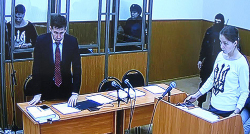 Допрос Веры Савченко в Донецком городском суде Ростовской области, 9 декабря 2015 года, кадр с монитора видеотрансляции. Фото Константина Волгина для "Кавказского узла" Допрос Веры Савченко в Донецком городском суде Ростовской области, 9 декабря 2015 года, кадр с монитора видеотрансляции. Фото Константина Волгина для "Кавказского узла"