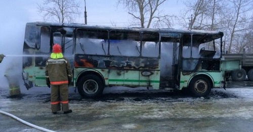 Сгоревший под Ставрополем школьный автобус. Ставропольский край, 20 декабря 2015 года. Фото: http://26.mchs.gov.ru/operationalpage/operational/item/3324010/ Сгоревший под Ставрополем школьный автобус. Ставропольский край, 20 декабря 2015 года. Фото: http://26.mchs.gov.ru/operationalpage/operational/item/3324010/
