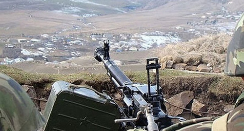 Передовая позиция. Фото: http://ru.sputnik.az/karabakh/20151229/403200774.html Передовая позиция. Фото: http://ru.sputnik.az/karabakh/20151229/403200774.html