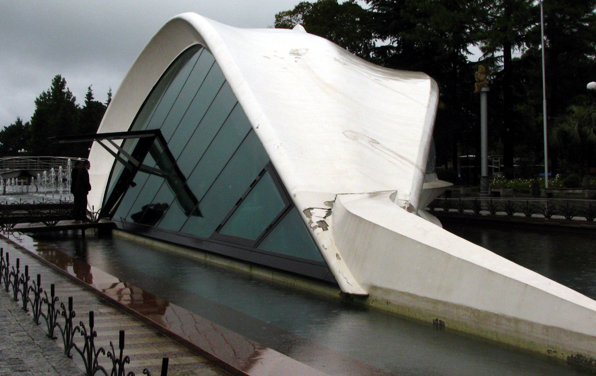 Здание ЗАГСа в Батуми, Аджария, Грузия. Фото Юлии Кашеты для "Кавказского узла" Здание ЗАГСа в Батуми, Аджария, Грузия. Фото Юлии Кашеты для "Кавказского узла".