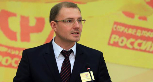 Лидер "Справедливой России" в Ленинградской области Александр Перминов Фото: http://www.lenoblzaks.ru/news/single/3599/58402 Лидер "Справедливой России" в Ленинградской области Александр Перминов Фото: http://www.lenoblzaks.ru/news/single/3599/58402