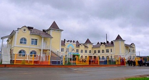 Здание детского сада "Звездочка" в ауле Псыж. Фото: obrazovanie09.ru Здание детского сада "Звездочка" в ауле Псыж. Фото: obrazovanie09.ru