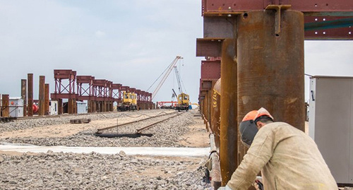 Строительство моста через керченский пролив. Фото: Пресс-служба ФКУ Упрдор "Тамань", http://kerch-most.ru/vakansii-na-most-na-16-06-2016-g.html Строительство моста через керченский пролив. Фото: Пресс-служба ФКУ Упрдор "Тамань", http://kerch-most.ru/vakansii-na-most-na-16-06-2016-g.html