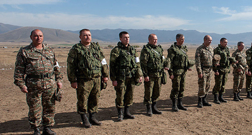 Строй содат российской армии. Фото: © Sputnik/ Asatur Yesayants
http://ru.armeniasputnik.am/society/20161111/5450873/voennaya-baza-rossiya-armenia-voennoslujashie.html