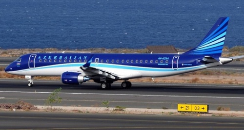 Самолет AZAL марки Embraer. Фото: Azal.az Самолет AZAL марки Embraer. Фото: Azal.az