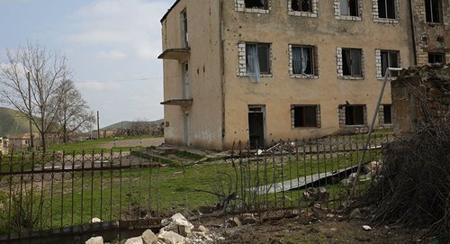 Талиш. Фото © Sputnik /
http://ru.sputnik.az/azerbaijan/20161231/408306326/ucastniki-platformi-mira-obratilis-k-narodam.html Талиш. Фото © Sputnik /
http://ru.sputnik.az/azerbaijan/20161231/408306326/ucastniki-platformi-mira-obratilis-k-narodam.html