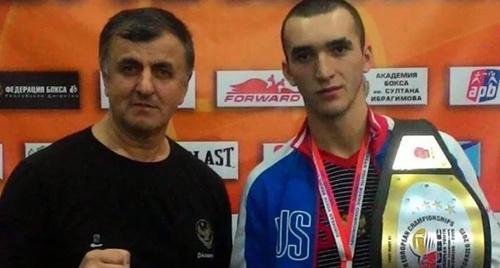 Боксер Муслим Гаджимагомедов (слева) Фото http://www.riadagestan.ru/mobile/news/sports/bokser_muslim_gadzhimagomedov_vyigral_mezhdunarodnyy_turnir_v_khabarovske/ Боксер Муслим Гаджимагомедов (слева) Фото http://www.riadagestan.ru/mobile/news/sports/bokser_muslim_gadzhimagomedov_vyigral_mezhdunarodnyy_turnir_v_khabarovske/