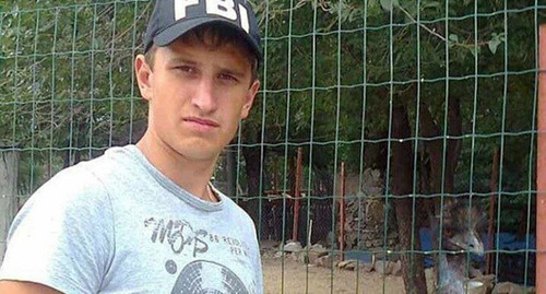 21-летний военнослужащий-разведчик Владимир Колесников. Фото http://bloknot-volgograd.ru/news/22-letniy-soldat-kontraktnik-bessledno-ischez-po-d-846614?sphrase_id=273358 21-летний военнослужащий-разведчик Владимир Колесников. Фото http://bloknot-volgograd.ru/news/22-letniy-soldat-kontraktnik-bessledno-ischez-po-d-846614?sphrase_id=273358
