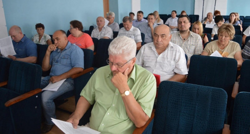 Заседание совета депутатов Ахтубинского района Астраханской области. Фото: Александр Салми http://ahtuba-sovet.ru Заседание совета депутатов Ахтубинского района Астраханской области. Фото: Александр Салми http://ahtuba-sovet.ru