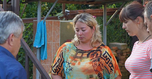 Родственники погибшего туриста. Фото: Кабинет Министров Абхазии Родственники погибшего туриста. Фото: Кабинет Министров Абхазии