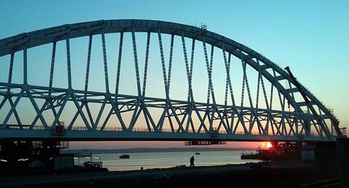 Керченский мост. Фото http://kerch-most.ru/nablyudaem-onlajn-za-stroitelstvom-mosta-cherez-kerchenskij-proliv-i-v-pryamom-efire.html Керченский мост. Фото http://kerch-most.ru/nablyudaem-onlajn-za-stroitelstvom-mosta-cherez-kerchenskij-proliv-i-v-pryamom-efire.html