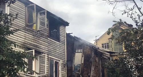Последствия пожара в Сочи на Виноградной улице, д.6. Фото Светланы Кравченко для "Кавказского узла" Последствия пожара в Сочи на Виноградной улице, д.6. Фото Светланы Кравченко для "Кавказского узла"