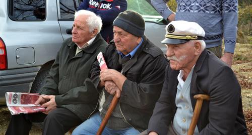 Митинг против застройки футбольного поля. Фото Светланы Кравченко для "Кавказского узла" Митинг против застройки футбольного поля. Фото Светланы Кравченко для "Кавказского узла"