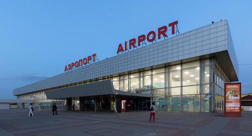 Аэропорт Гумрак в Волгограде. Фото A.Savin https://ru.wikipedia.org/wiki/Гумрак_(аэропорт) Аэропорт Гумрак в Волгограде. Фото A.Savin https://ru.wikipedia.org/wiki/Гумрак_(аэропорт)