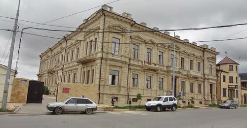 Здание центральной городской больницы в Дербенте. Фото: официальный сайт Центральной городской больницы в Дербенте http://derbentcgb.ru/?page_id=38 Здание центральной городской больницы в Дербенте. Фото: официальный сайт Центральной городской больницы в Дербенте http://derbentcgb.ru/?page_id=38