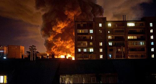 Пожар в Тбилиси. Фото Спутник / Александр Имедашвили
https://sputnik-georgia.com/incidents/20180227/239469400/xanzari-tbilisis-bazrobaze.html