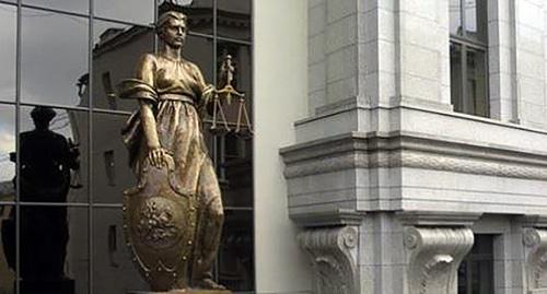 Фигура на здании ВС России. Фото Официальная странциа FB https://www.facebook.com/supcourt/ Фигура на здании ВС России. Фото Официальная странциа FB https://www.facebook.com/supcourt/