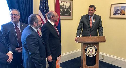 Во время визита Бако Саакяна в Конгресс США, Вашингтон. Фото Official site of the President of Artsakh
Во время визита Бако Саакяна в Конгресс США, Вашингтон. Фото Official site of the President of Artsakh