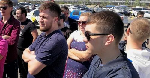 Сочинские таксисты на акции протеста 10 апреля 2018 год. Фото: Светлана Кравченко для "Кавказского узла" Сочинские таксисты на акции протеста 10 апреля 2018 год. Фото: Светлана Кравченко для "Кавказского узла"