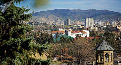 Вид Тбилиси. Фото © Sputnik / Alexander Imedashvili, https://sputnik-georgia.ru/weather/20180418/240110008/Tochnyj-prognoz-pogody-v-Tbilisi-v-pjatnicu-20-aprelja.html
Вид Тбилиси. Фото © Sputnik / Alexander Imedashvili, https://sputnik-georgia.ru/weather/20180418/240110008/Tochnyj-prognoz-pogody-v-Tbilisi-v-pjatnicu-20-aprelja.html