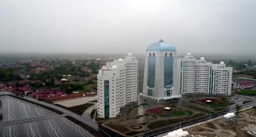 Шали-Сити. Фото: Кадр видео ЧГТРК "Грозный" https://www.youtube.com/watch?time_continue=750&v=VX30dMDF5UY Шали-Сити. Фото: Кадр видео ЧГТРК "Грозный" https://www.youtube.com/watch?time_continue=750&v=VX30dMDF5UY