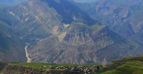 Горы Дагестана. Фото: Аль-Гимравий https://ru.wikipedia.org