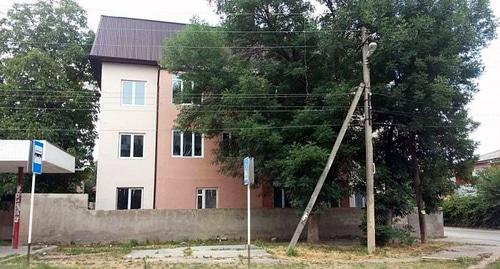 Незаконная постройка в Нальчике. Фото https://admnalchik.ru/news/informaciya-ob-obektax-nezakonnogo-stroitelstva/ Незаконная постройка в Нальчике. Фото https://admnalchik.ru/news/informaciya-ob-obektax-nezakonnogo-stroitelstva/
