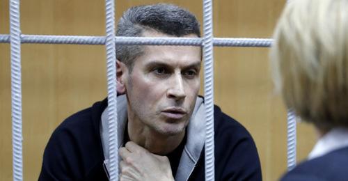 Зиявудин Магомедов в зале суда. Фото: REUTERS/Tatyana Makeyeva Зиявудин Магомедов в зале суда. Фото: REUTERS/Tatyana Makeyeva