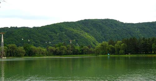 Курортное озеро в Нальчике. Фото: Aslan595 https://ru.wikipedia.org Курортное озеро в Нальчике. Фото: Aslan595 https://ru.wikipedia.org