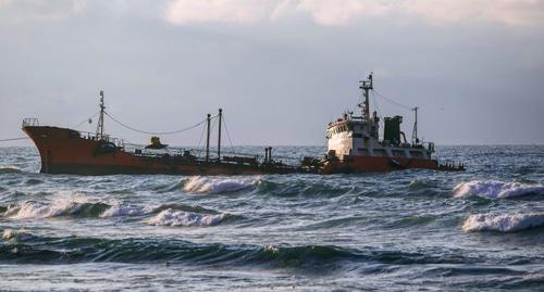 Танкер. Фото: photo: Sputnik / Kirill Yas'ko
https://sputnik-georgia.ru/incidents/20180824/241830136/MID-tanker-s-gruzinskimi-morjakami-najden.html Танкер. Фото: photo: Sputnik / Kirill Yas'ko
https://sputnik-georgia.ru/incidents/20180824/241830136/MID-tanker-s-gruzinskimi-morjakami-najden.html