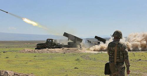Военные учения армянской армии. Фото © Photo: official site of the MoD of RA
https://ru.armeniasputnik.am/society/20180706/13074954/artillerijskie-ucheniya-s-primeneniem-sistemy-grad-proshli-v-armenia.html Военные учения армянской армии. Фото © Photo: official site of the MoD of RA
https://ru.armeniasputnik.am/society/20180706/13074954/artillerijskie-ucheniya-s-primeneniem-sistemy-grad-proshli-v-armenia.html