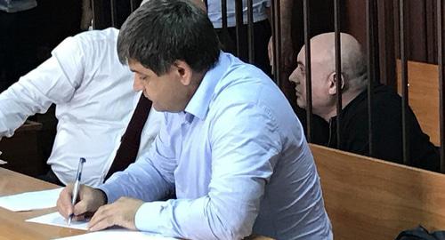 Заседание суда по делу Мусаева у здания суда. Фото Патимат Махмудовой для "кавказского узла" 
