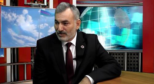 Немат Панахлы. Скриншот с видео https://www.youtube.com/watch?v=2anyjPOItB0 Немат Панахлы. Скриншот с видео https://www.youtube.com/watch?v=2anyjPOItB0
