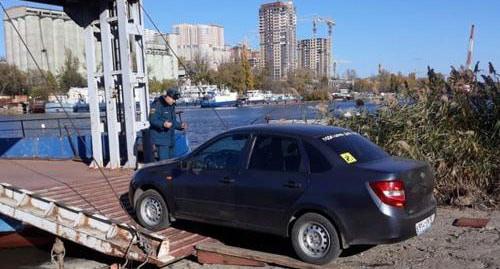 Эвакуация автомобилей с Зеленого острова. Ноябрь 2018 года. Фото пресс-службы управления МЧС по Ростовской области, http://61.mchs.gov.ru/operationalpage/operational/item/7674845/ Эвакуация автомобилей с Зеленого острова. Ноябрь 2018 года. Фото пресс-службы управления МЧС по Ростовской области, http://61.mchs.gov.ru/operationalpage/operational/item/7674845/