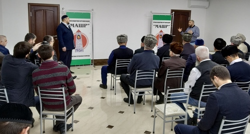 На церемонии награждения лауреатов конкурса "Герои гражданского общества" 12 января 2019 года. Фото Умара Йовлоя для "Кавказского узла" На церемонии награждения лауреатов конкурса "Герои гражданского общества" 12 января 2019 года. Фото Умара Йовлоя для "Кавказского узла"