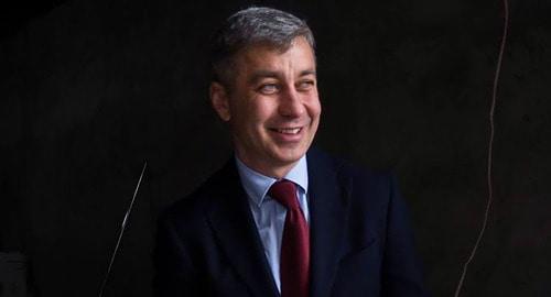 Владимир Карапетян. Фото © Photo: Facebook/ Vladimir Karapetia https://ru.armeniasputnik.am/politics/20190129/17004563/vladimir-karapetyan-naznachen-press-sekretarem-nikola-pashinyana.html Владимир Карапетян. Фото © Photo: Facebook/ Vladimir Karapetia https://ru.armeniasputnik.am/politics/20190129/17004563/vladimir-karapetyan-naznachen-press-sekretarem-nikola-pashinyana.html